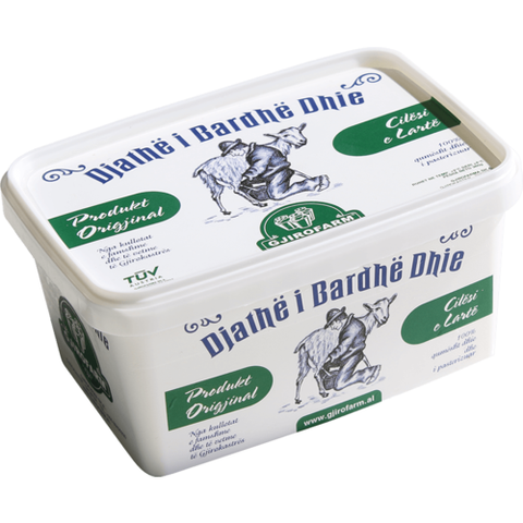 Tired of having monotonous meals every day? Try something new with this delicious GjiroFarm Goat Cheese. It is derived from the fresh and 100% natural milk of goats. You can cut it into pieces to garnish your salad or melt it to prepare yummy dishes. Order GjiroFarm Goat Cheese today and taste the difference.